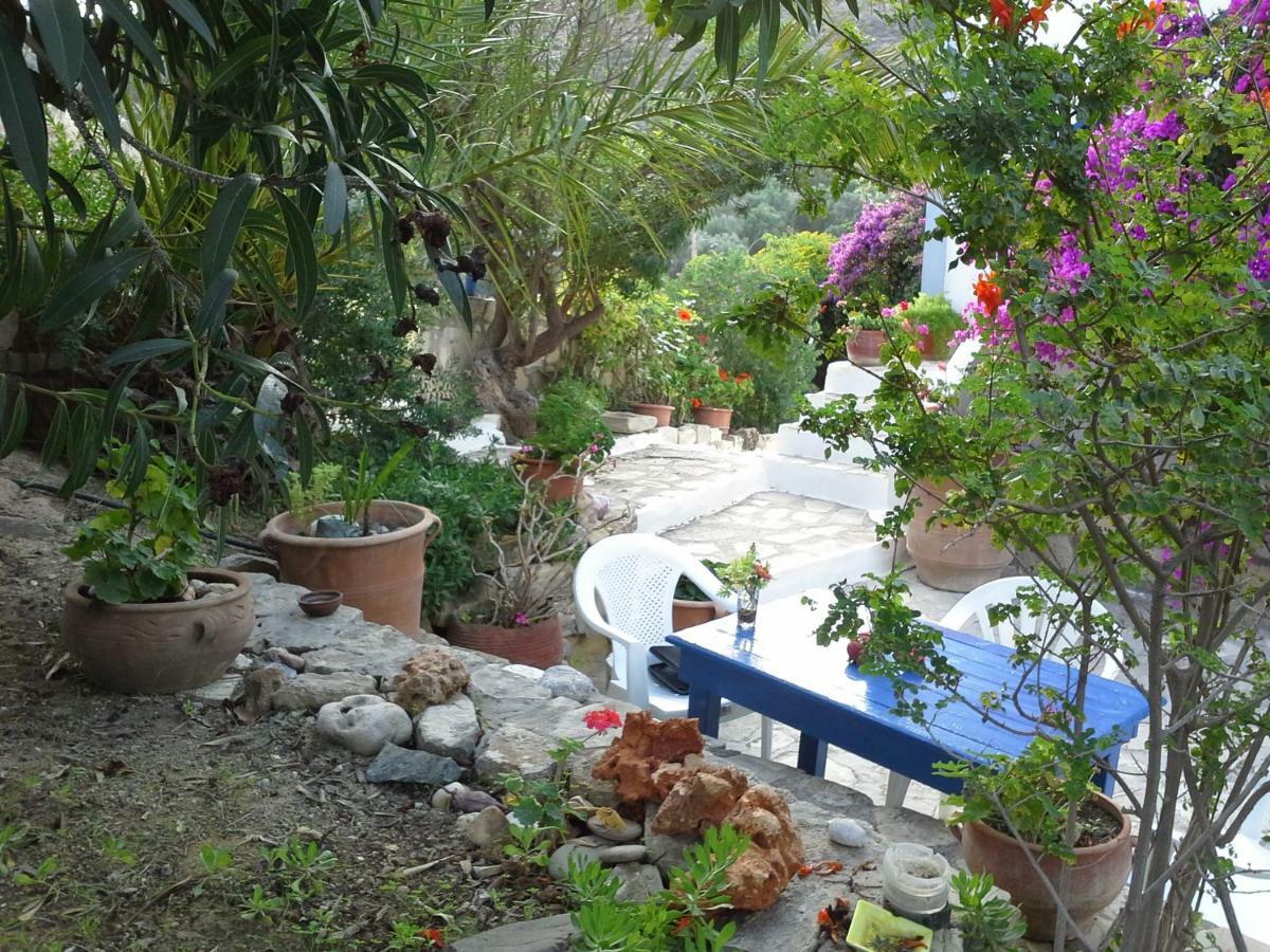Aloni Apartment กามิลารี ภายนอก รูปภาพ